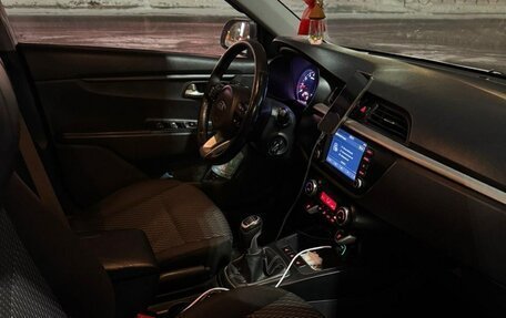 KIA Rio IV, 2018 год, 749 000 рублей, 4 фотография