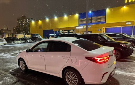 KIA Rio IV, 2018 год, 749 000 рублей, 3 фотография