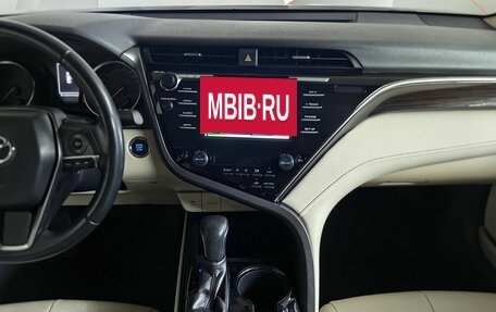 Toyota Camry, 2020 год, 2 845 000 рублей, 15 фотография