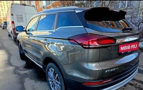 Geely Atlas, 2024 год, 2 250 000 рублей, 4 фотография