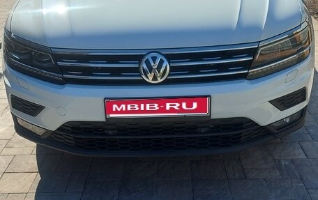 Volkswagen Tiguan II, 2019 год, 2 550 000 рублей, 1 фотография