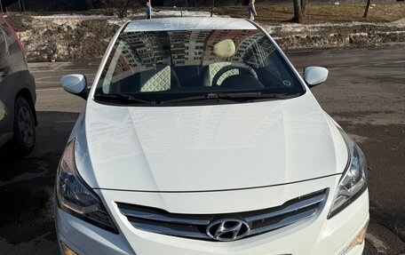 Hyundai Solaris II рестайлинг, 2015 год, 1 180 000 рублей, 1 фотография