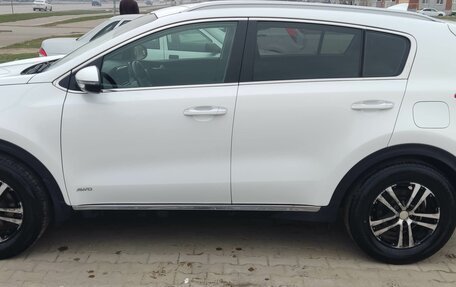 KIA Sportage IV рестайлинг, 2018 год, 2 150 000 рублей, 5 фотография