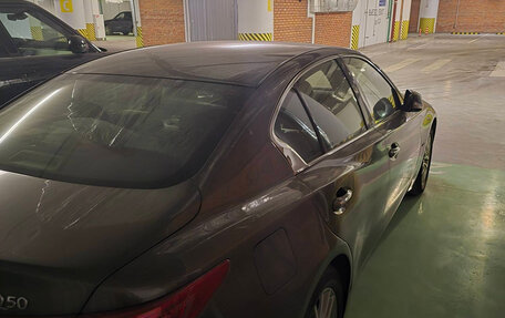 Infiniti Q50 I рестайлинг, 2015 год, 3 000 000 рублей, 8 фотография