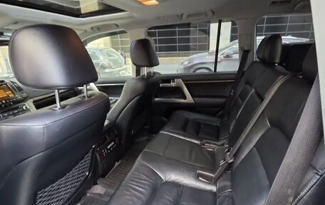 Toyota Land Cruiser 200, 2011 год, 2 700 000 рублей, 7 фотография