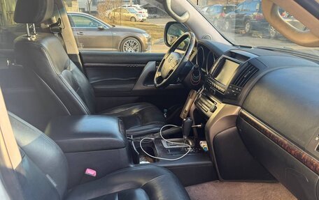 Toyota Land Cruiser 200, 2011 год, 2 250 000 рублей, 6 фотография