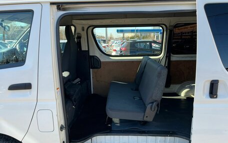 Toyota HiAce H200, 2016 год, 2 729 000 рублей, 11 фотография