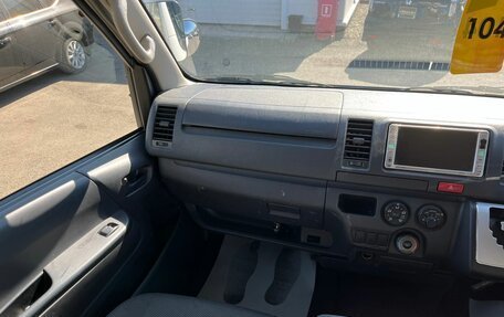 Toyota HiAce H200, 2016 год, 2 729 000 рублей, 16 фотография