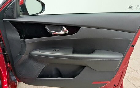 KIA Cerato IV, 2021 год, 2 100 000 рублей, 17 фотография