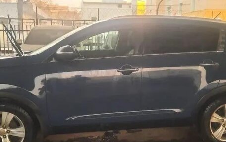 KIA Sportage III, 2011 год, 900 000 рублей, 2 фотография