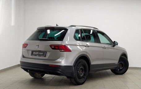 Volkswagen Tiguan II, 2019 год, 2 160 000 рублей, 2 фотография