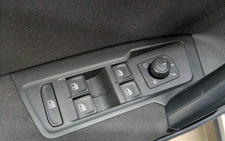 Volkswagen Tiguan II, 2019 год, 2 160 000 рублей, 9 фотография