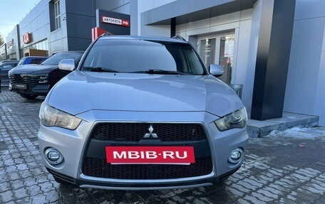 Mitsubishi Outlander III рестайлинг 3, 2011 год, 1 100 000 рублей, 2 фотография
