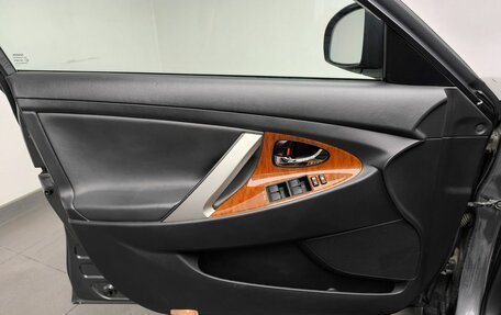 Toyota Camry, 2011 год, 1 550 000 рублей, 16 фотография