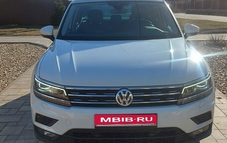 Volkswagen Tiguan II, 2019 год, 2 550 000 рублей, 2 фотография