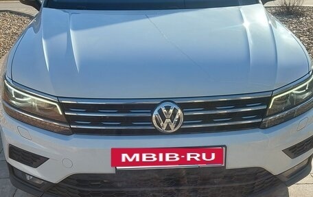 Volkswagen Tiguan II, 2019 год, 2 550 000 рублей, 3 фотография