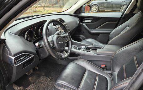 Jaguar F-Pace, 2017 год, 2 630 000 рублей, 7 фотография