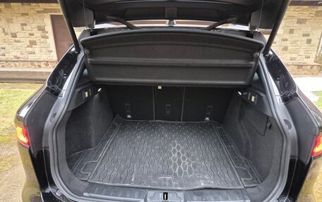Jaguar F-Pace, 2017 год, 2 630 000 рублей, 9 фотография