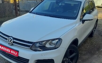 Volkswagen Touareg III, 2013 год, 1 900 000 рублей, 2 фотография