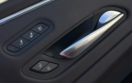 Cadillac Escalade V, 2022 год, 11 000 000 рублей, 8 фотография