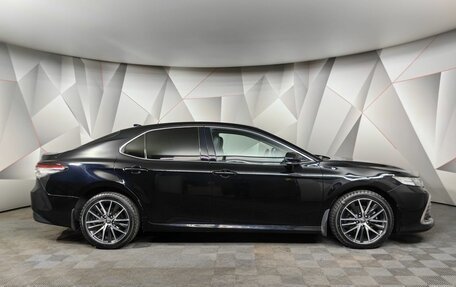 Toyota Camry, 2022 год, 3 450 000 рублей, 6 фотография