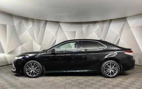 Toyota Camry, 2022 год, 3 450 000 рублей, 5 фотография