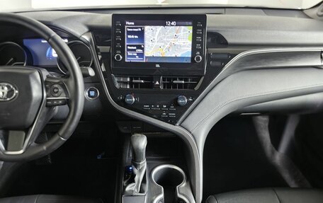 Toyota Camry, 2022 год, 3 450 000 рублей, 15 фотография