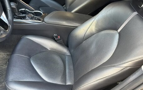 Toyota Camry, 2021 год, 2 560 000 рублей, 9 фотография