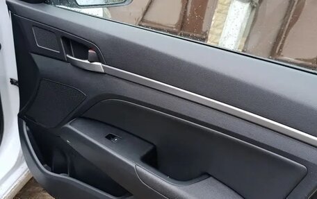 Hyundai Elantra VI рестайлинг, 2018 год, 1 520 000 рублей, 7 фотография