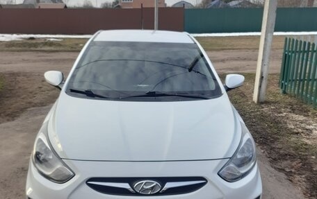 Hyundai Solaris II рестайлинг, 2014 год, 755 000 рублей, 4 фотография