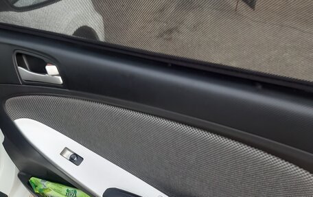 Hyundai Solaris II рестайлинг, 2014 год, 755 000 рублей, 33 фотография