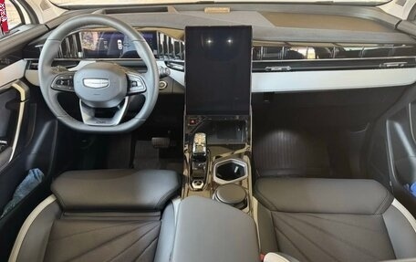 Geely Atlas, 2024 год, 2 990 000 рублей, 10 фотография