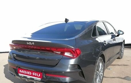 KIA K5, 2021 год, 2 600 000 рублей, 5 фотография
