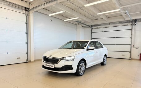 Skoda Rapid II, 2021 год, 999 000 рублей, 2 фотография