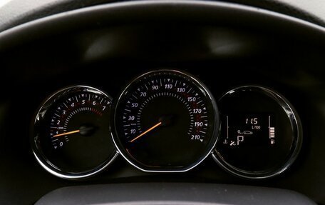 Renault Logan II, 2019 год, 1 099 000 рублей, 12 фотография