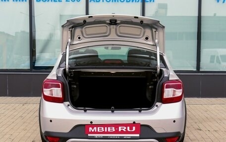 Renault Logan II, 2019 год, 1 099 000 рублей, 18 фотография