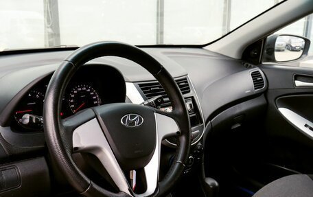 Hyundai Solaris II рестайлинг, 2011 год, 745 000 рублей, 13 фотография