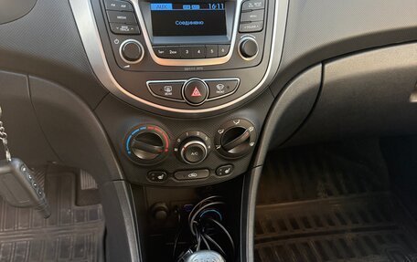 Hyundai Solaris II рестайлинг, 2015 год, 1 180 000 рублей, 8 фотография