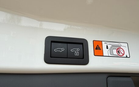 Toyota RAV4, 2026 год, 4 600 000 рублей, 27 фотография