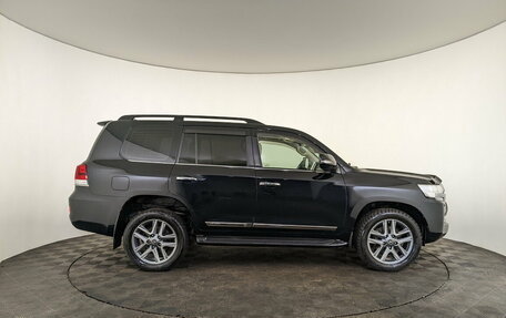 Toyota Land Cruiser 200, 2015 год, 5 730 250 рублей, 4 фотография