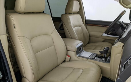 Toyota Land Cruiser 200, 2015 год, 5 730 250 рублей, 24 фотография