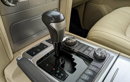 Toyota Land Cruiser 200, 2015 год, 5 730 250 рублей, 27 фотография