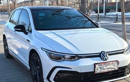 Volkswagen Golf VIII, 2022 год, 2 000 000 рублей, 3 фотография