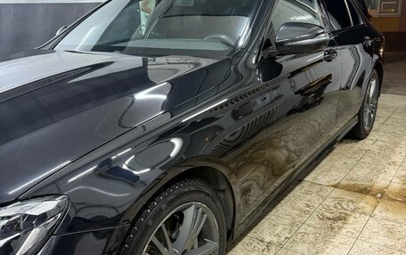 Mercedes-Benz E-Класс, 2020 год, 3 500 000 рублей, 3 фотография