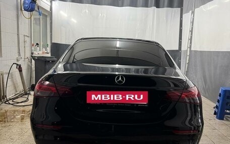 Mercedes-Benz E-Класс, 2020 год, 3 500 000 рублей, 2 фотография