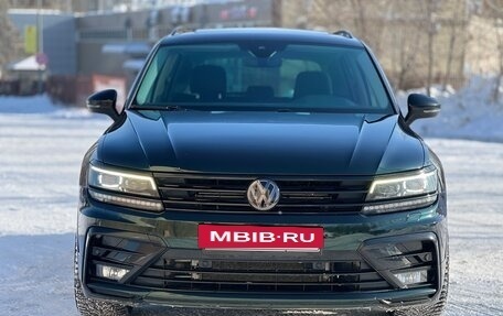 Volkswagen Tiguan II, 2018 год, 3 030 000 рублей, 2 фотография
