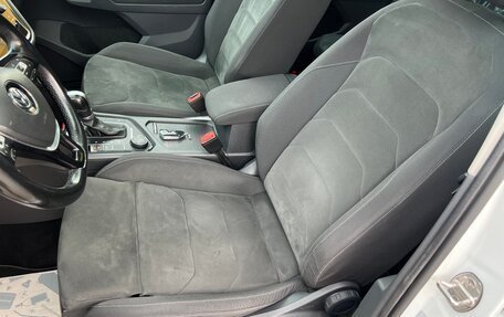 Volkswagen Tiguan II, 2018 год, 3 030 000 рублей, 10 фотография