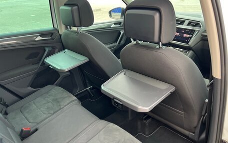 Volkswagen Tiguan II, 2018 год, 3 030 000 рублей, 8 фотография