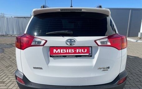 Toyota RAV4, 2014 год, 1 670 000 рублей, 5 фотография