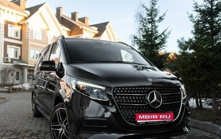 Mercedes-Benz V-Класс, 2024 год, 9 950 000 рублей, 1 фотография